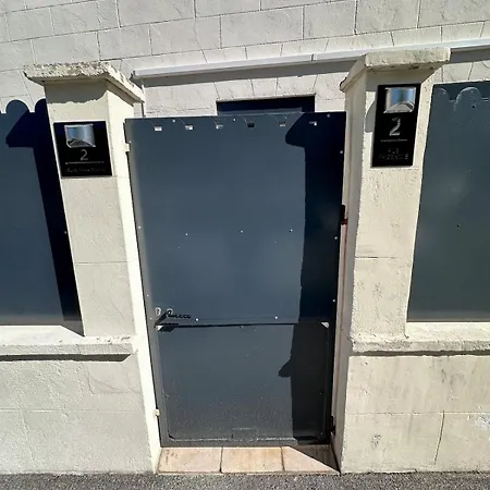 Prestige With Private Hot Tub Sauna Balneotherapy Apartmán *
