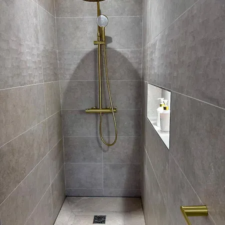 Prestige With Private Hot Tub Sauna Balneotherapy